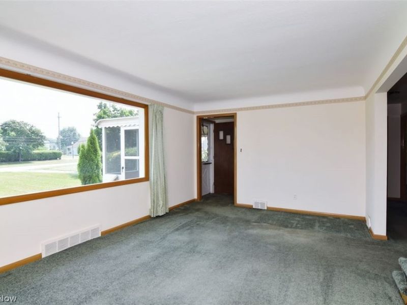 232 E 293rd Street, Willowick, OH 44095 Photo 6