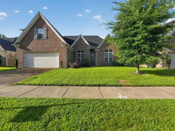 7931 COUNTRY LAKE DR, Bartlett, TN 38133