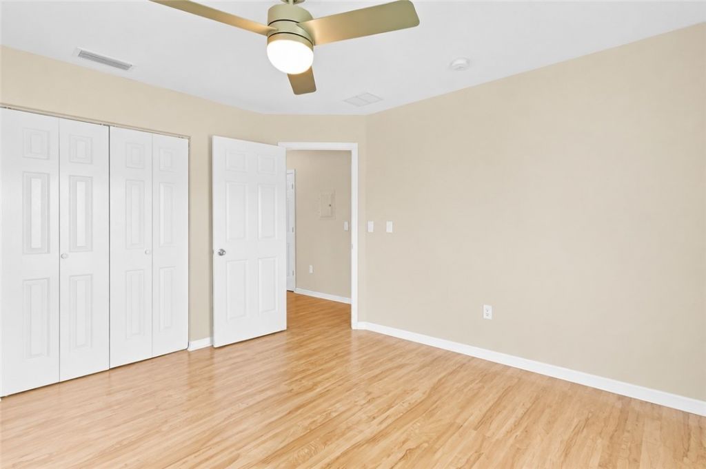 107 Spring Lake Court, Unit 206, Vero Beach, FL 32962 Photo