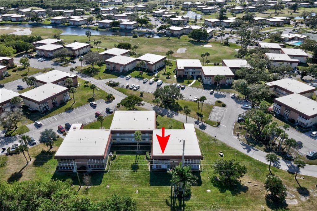 107 Spring Lake Court, Unit 206, Vero Beach, FL 32962 Photo