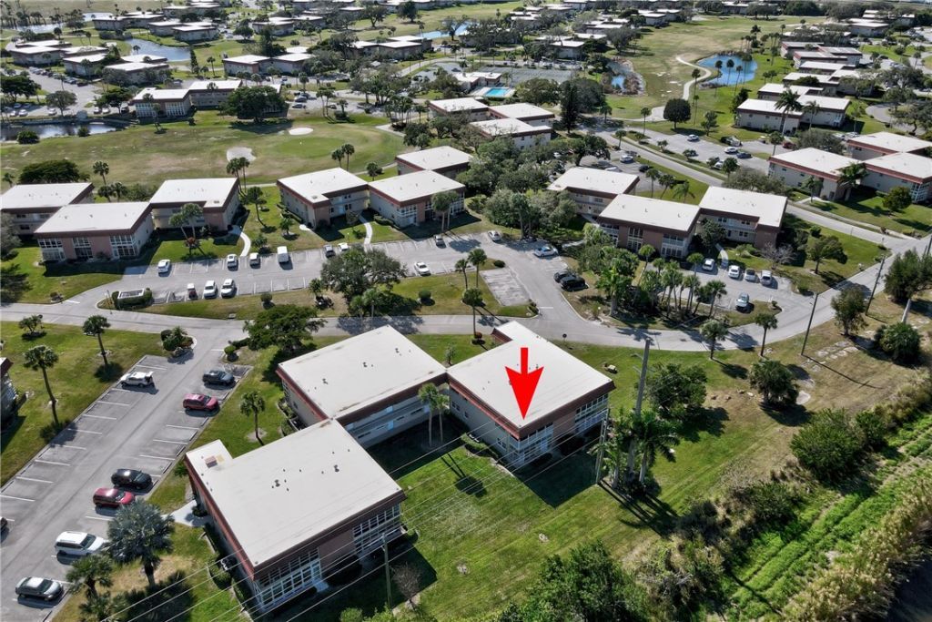 107 Spring Lake Court, Unit 206, Vero Beach, FL 32962 Photo