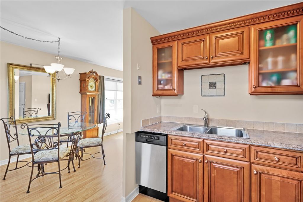107 Spring Lake Court, Unit 206, Vero Beach, FL 32962 Photo