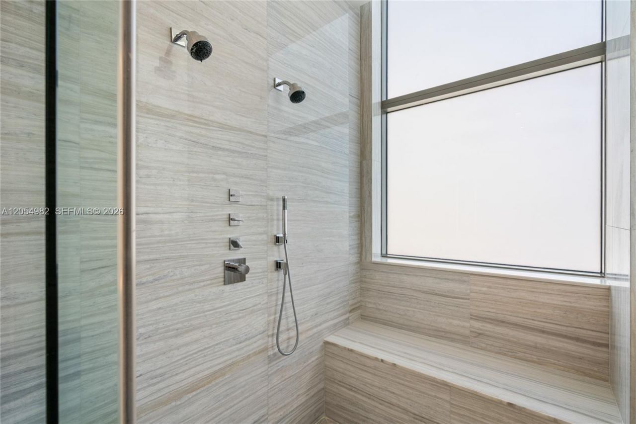 5875 Collins Ave, Unit 401, Miami Beach, FL 33140 Photo