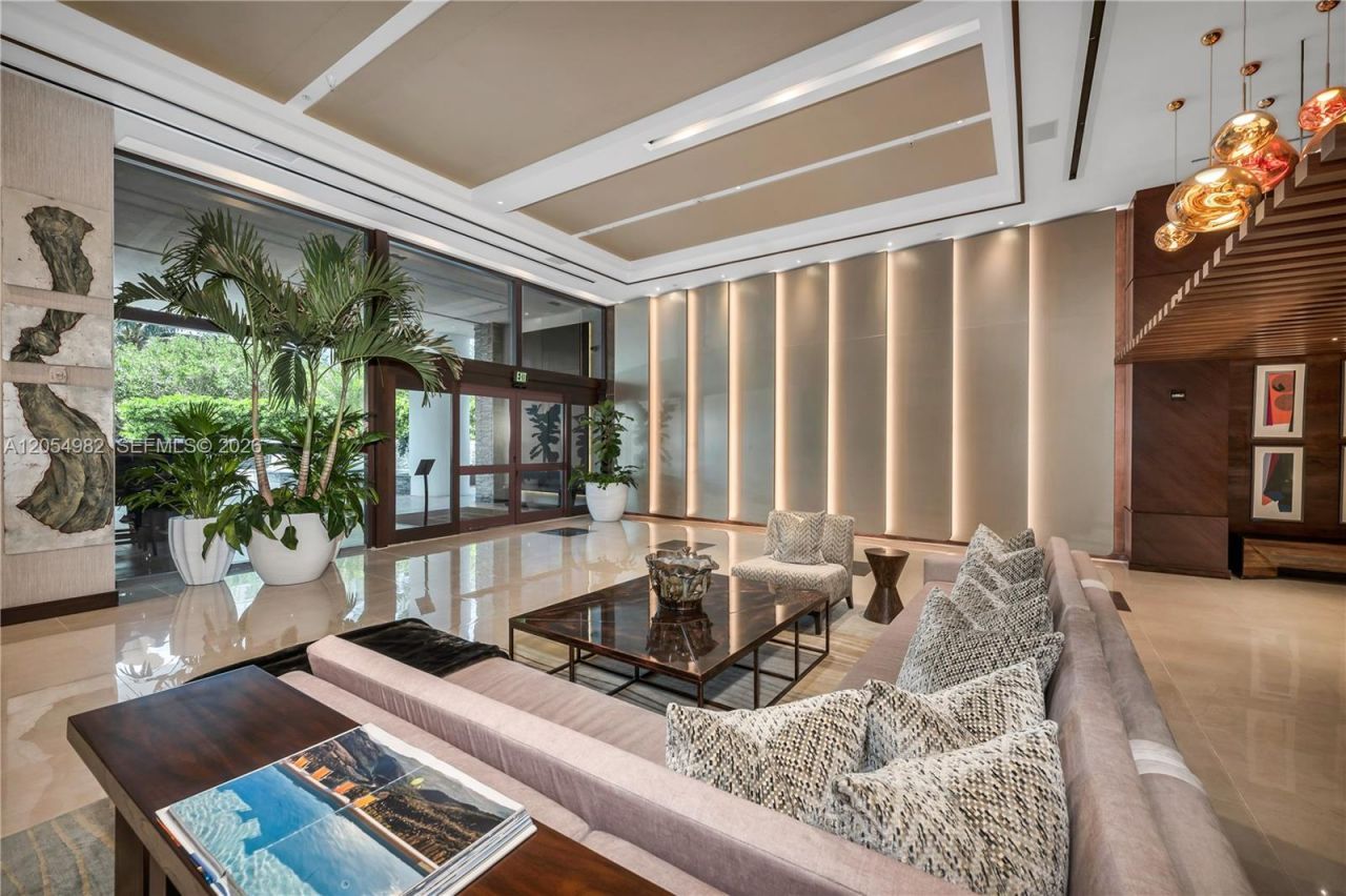 5875 Collins Ave, Unit 401, Miami Beach, FL 33140 Photo
