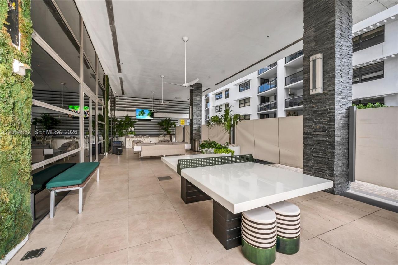 5875 Collins Ave, Unit 401, Miami Beach, FL 33140 Photo
