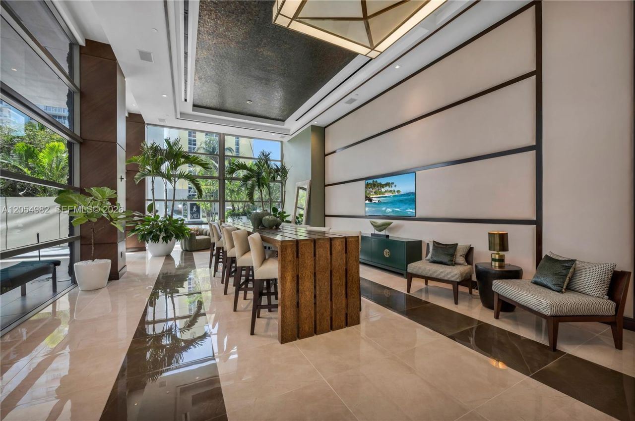 5875 Collins Ave, Unit 401, Miami Beach, FL 33140 Photo