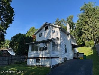 18 Ridge Street Dallas, PA 18612