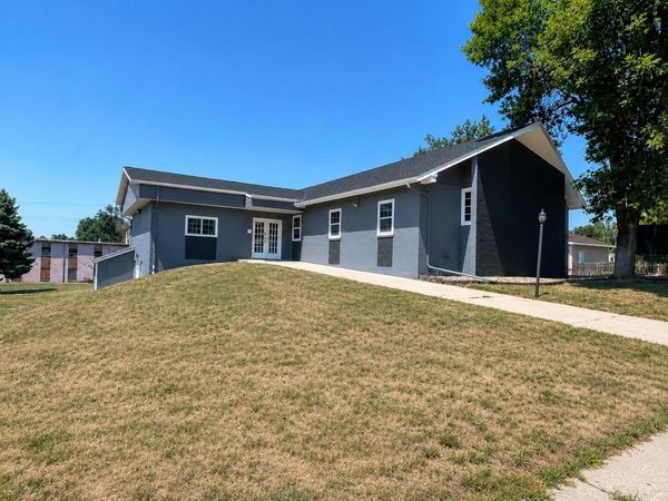519 7th Avenue E, Mobridge, SD 57601