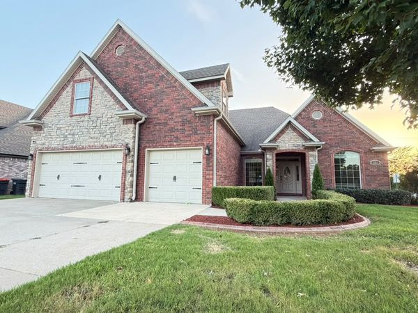 5785 Garnet Drive, Springdale, AR 72764
