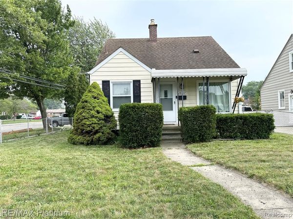 28417 Barton Street, Garden City, MI 48135