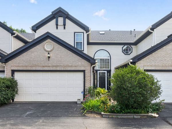 337 KRESSWOOD Drive , West Chicago, IL 60185