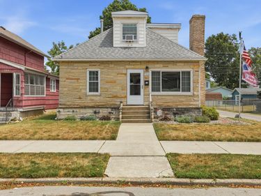 702 N Van Buren Station, Auburn, IN 46706