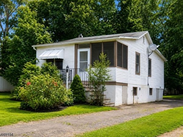 89 Linden St, Bridgewater, NJ 08807