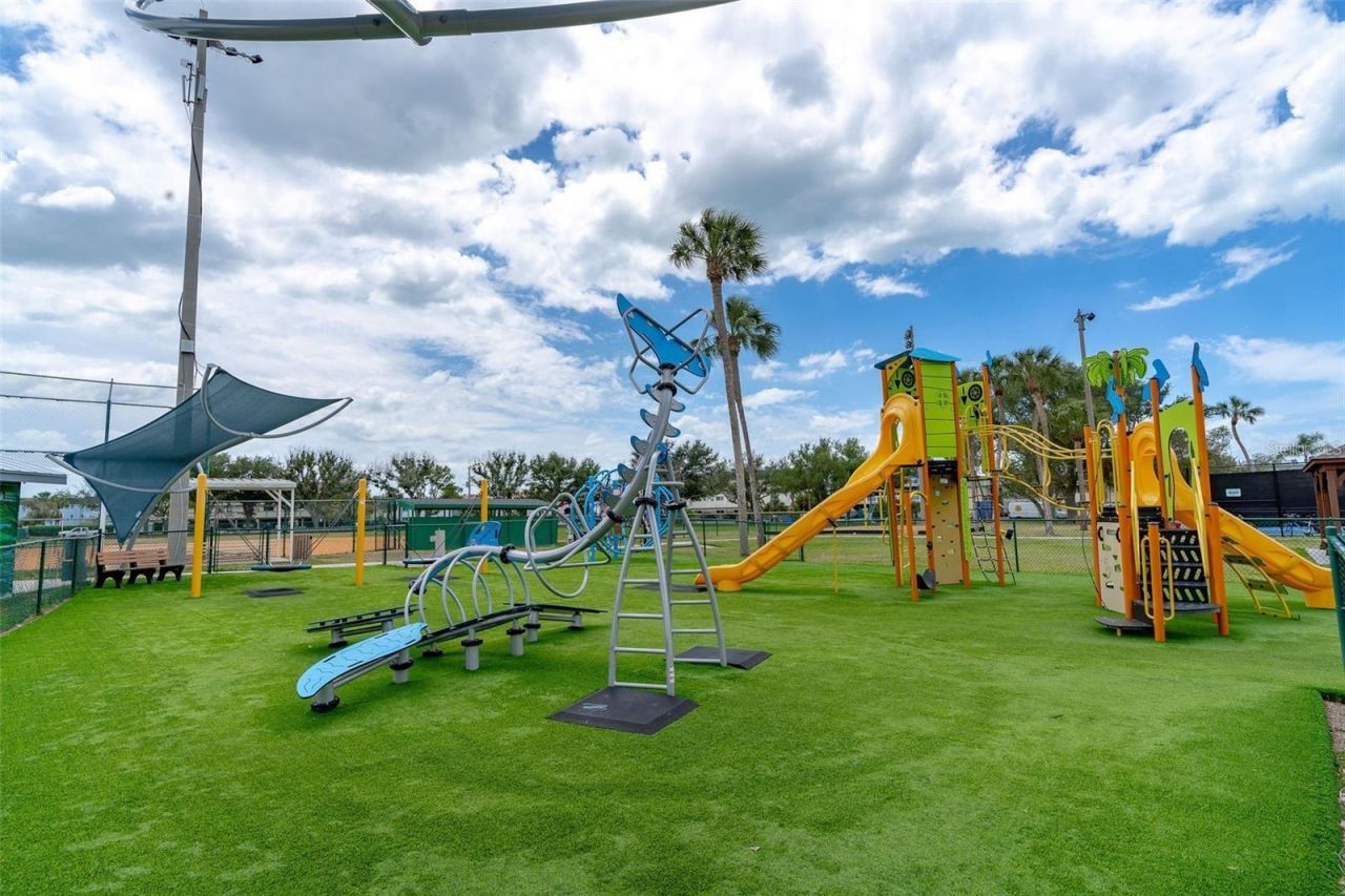 12223 Sun Vista Court E, Treasure Island, FL 33706 Photo