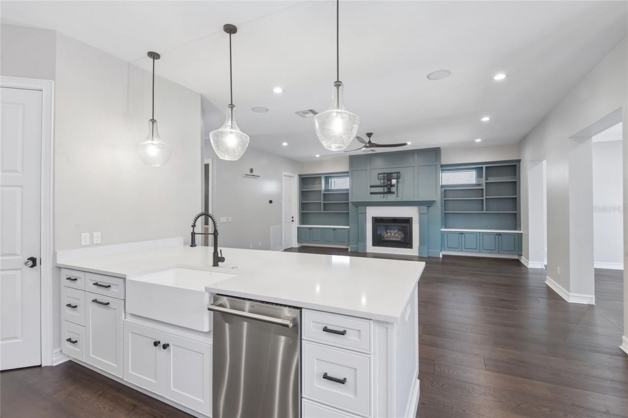 5105 W Neptune Way, Tampa, FL 33609 Photo