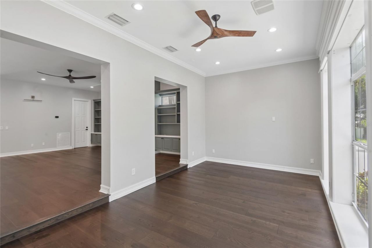 5105 W Neptune Way, Tampa, FL 33609 Photo