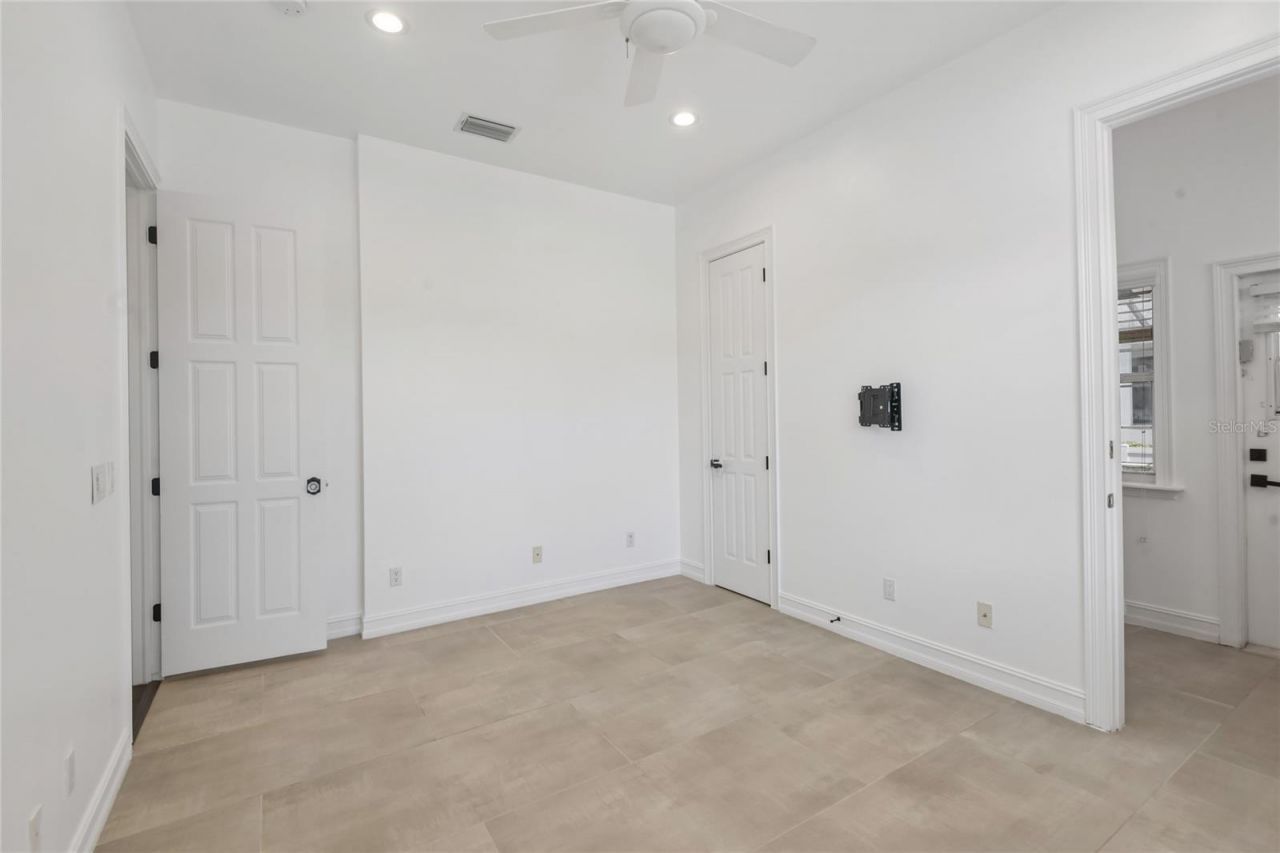 5105 W Neptune Way, Tampa, FL 33609 Photo