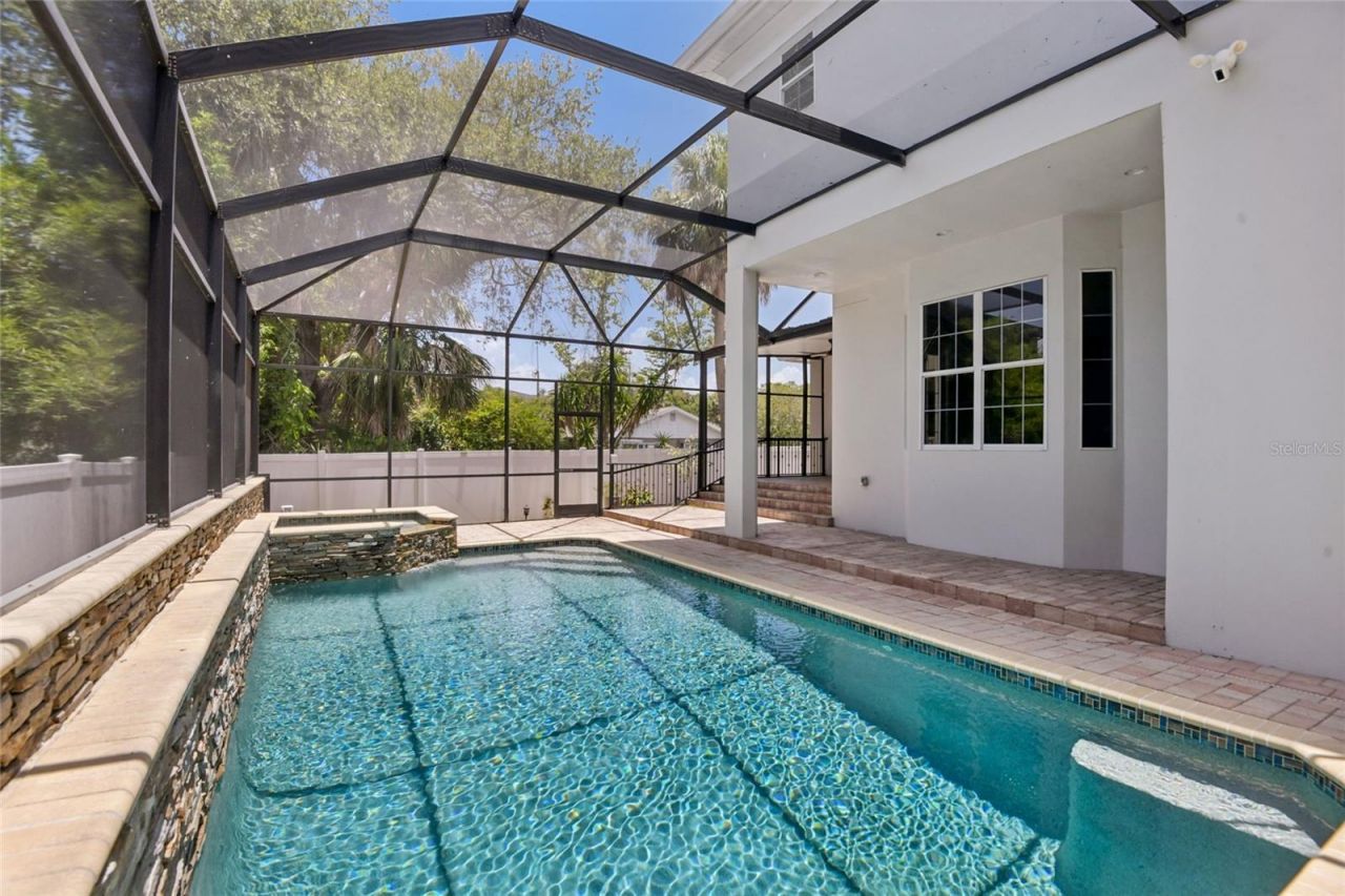 5105 W Neptune Way, Tampa, FL 33609 Photo