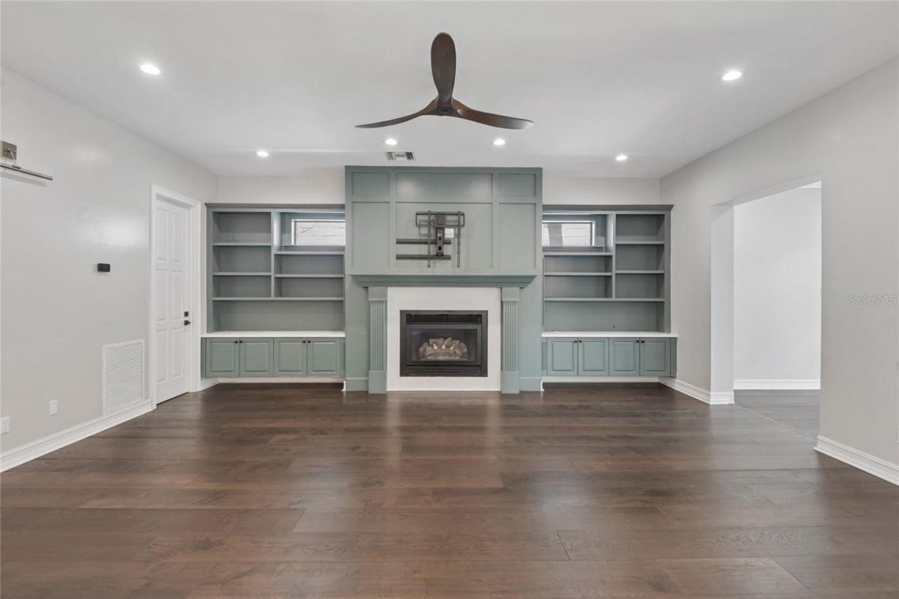 5105 W Neptune Way, Tampa, FL 33609 Photo