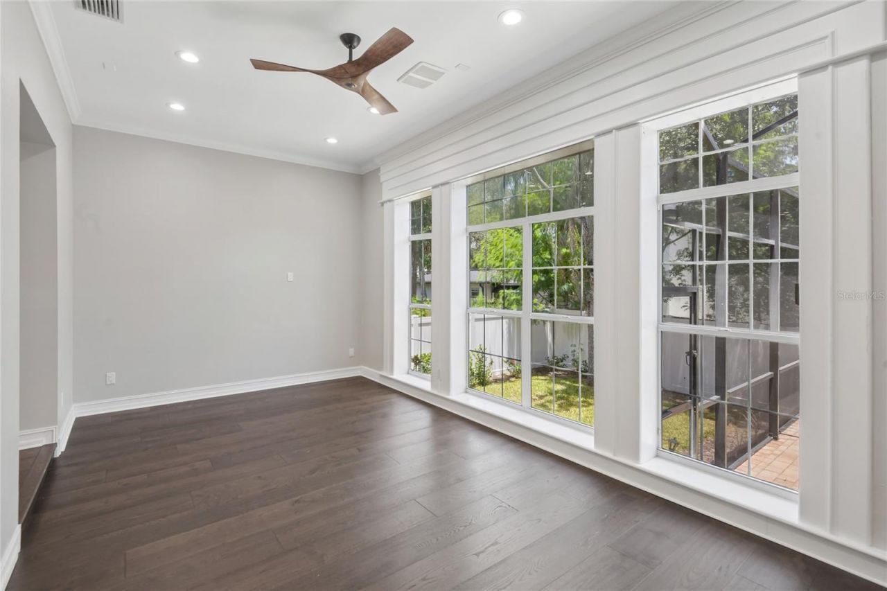 5105 W Neptune Way, Tampa, FL 33609 Photo