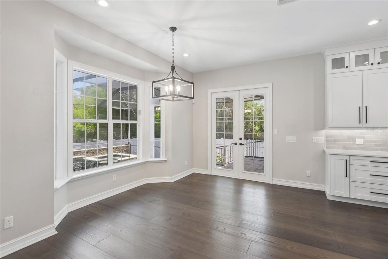 5105 W Neptune Way, Tampa, FL 33609 Photo