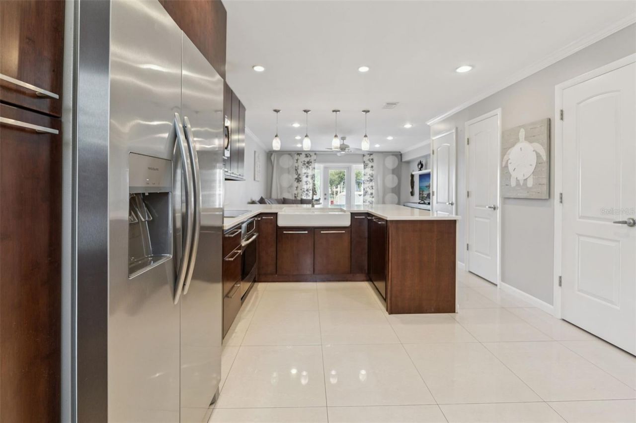 4779 Coquina Key Drive Se, Saint Petersburg, FL 33705 Photo