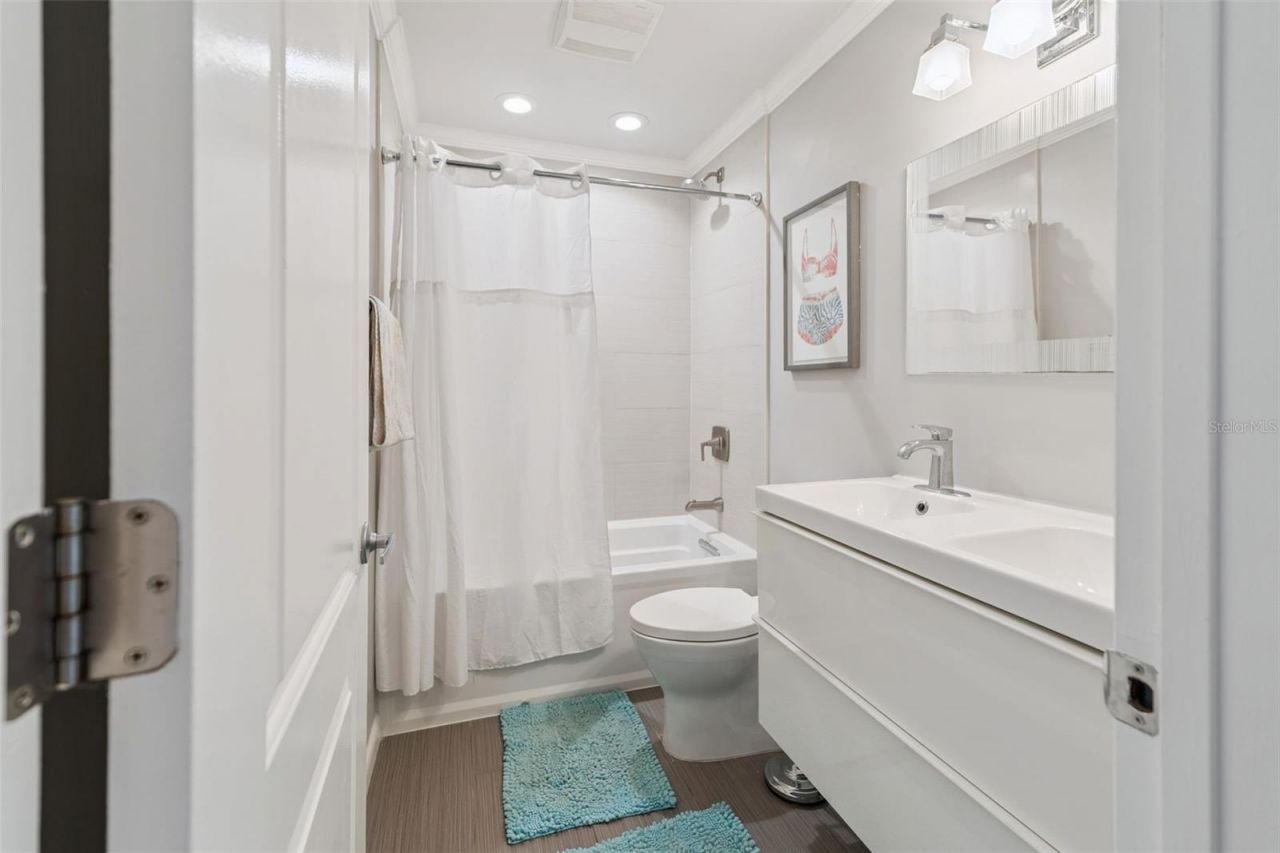 4779 Coquina Key Drive Se, Saint Petersburg, FL 33705 Photo