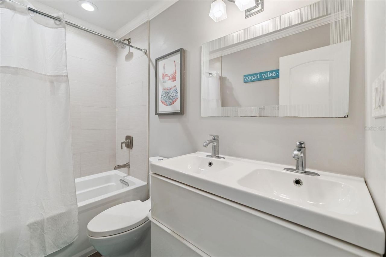 4779 Coquina Key Drive Se, Saint Petersburg, FL 33705 Photo