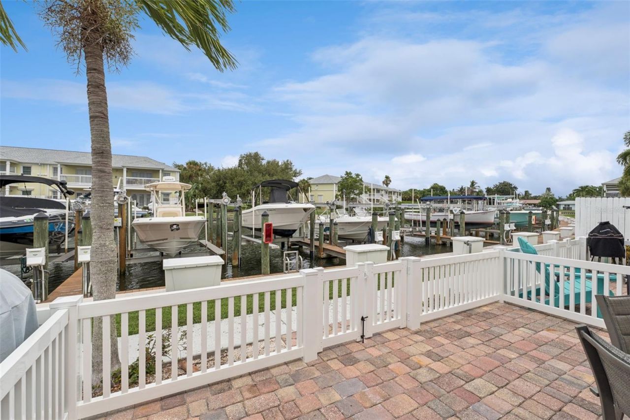 4779 Coquina Key Drive Se, Saint Petersburg, FL 33705 Photo