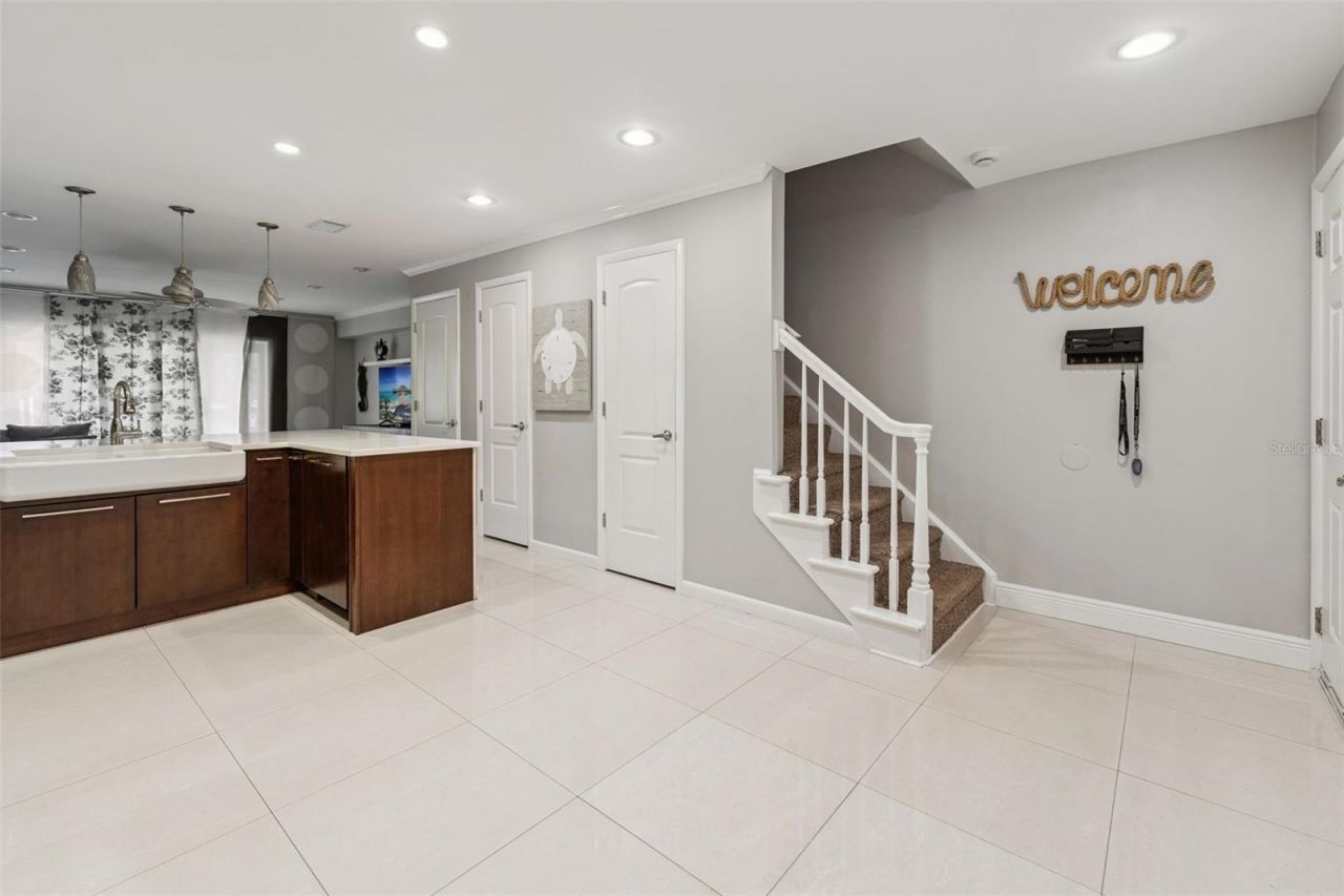 4779 Coquina Key Drive Se, Saint Petersburg, FL 33705 Photo