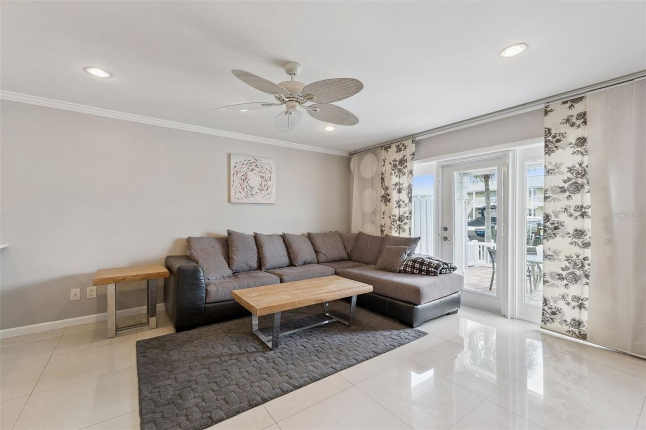 4779 Coquina Key Drive Se, Saint Petersburg, FL 33705 Photo