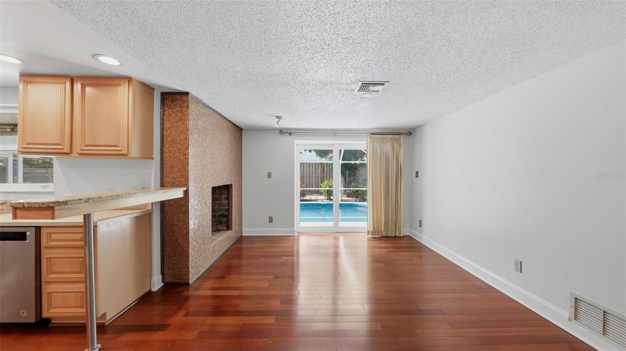 2220 Doud Street, Sarasota, FL 34231 Photo