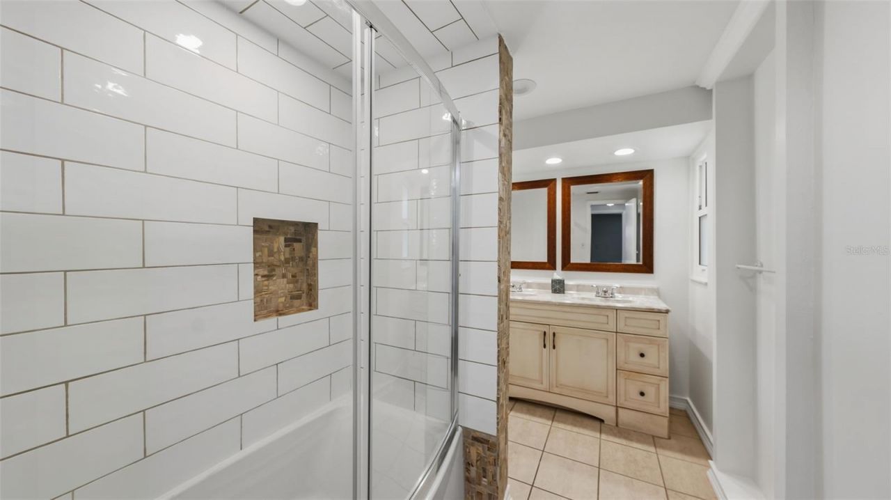 2220 Doud Street, Sarasota, FL 34231 Photo
