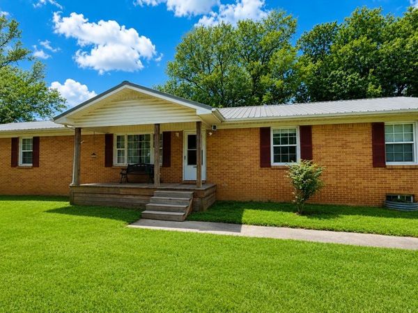 3040 McMinnville Hwy , Smithville, TN 37166