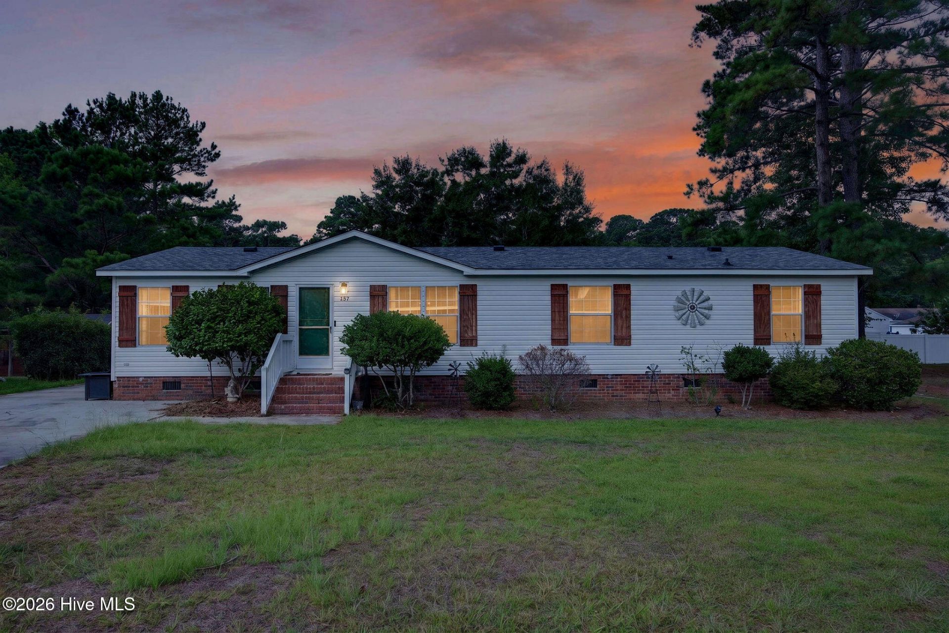 982 Waterview Lane Sw, Calabash, NC 28467 Main Photo