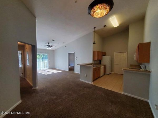 7920 MERRILL Road, Unit 612, Jacksonville, FL 32277