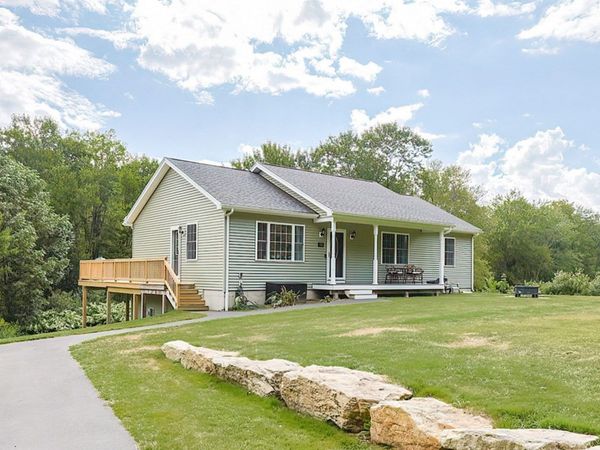 30 Town Farm Rd, North Brookfield, MA 01535