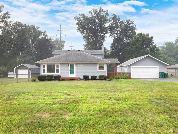 37483 Barth Street, Romulus, MI 48174