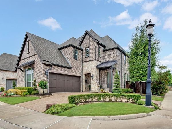 904 Royal Minister Boulevard, Lewisville, TX 75056