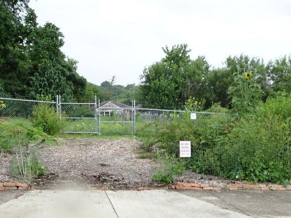 33 Clinton Springs Avenue, Cincinnati, OH 45217