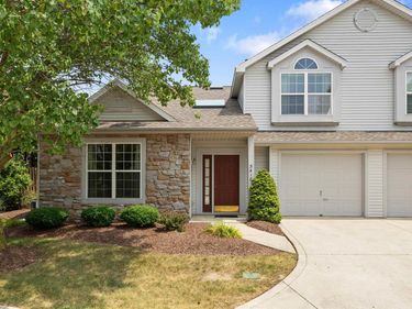5418 Thornbriar Lane, Fort Wayne, IN 46835