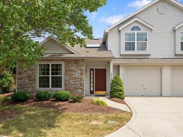 5418 Thornbriar Lane, Fort Wayne, IN 46835