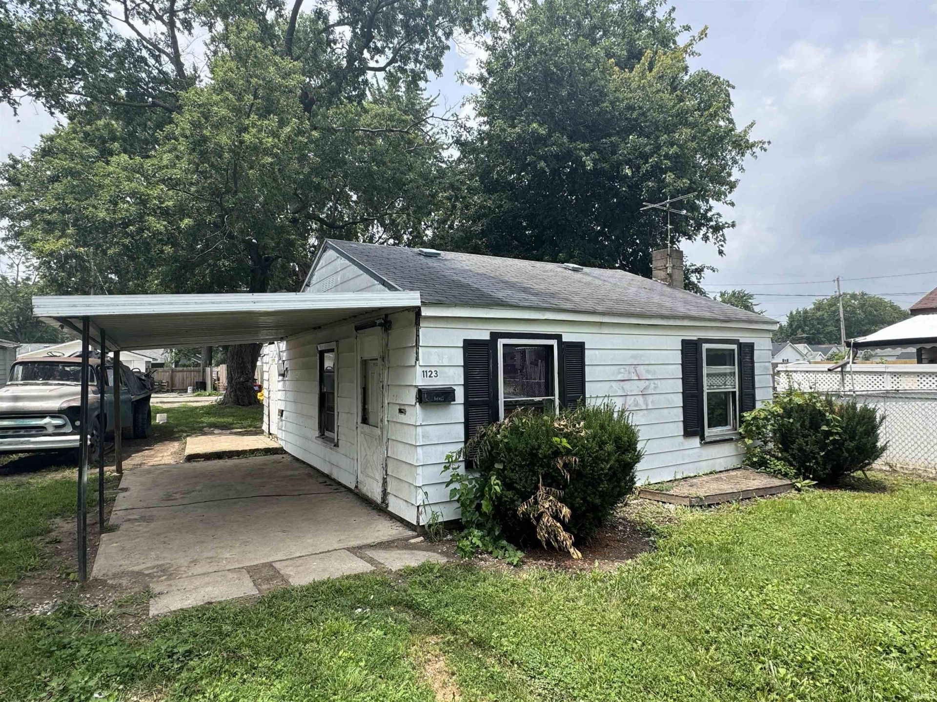1123 S Cooper Street, Kokomo, IN 46902 Main Photo