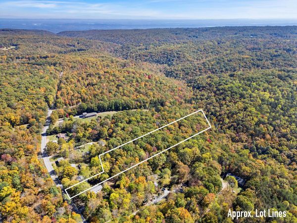 2424 Corral Road, Signal Mountain, TN 37377
