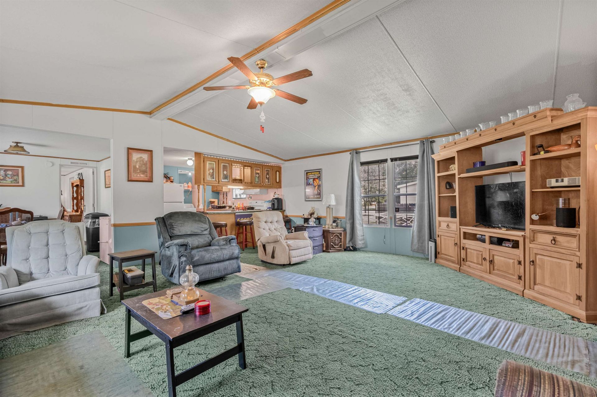 180 Missroon St. Photo 6