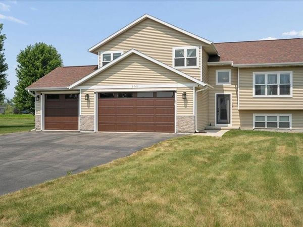 N8745 Hannah Road, Belleville, WI 53508