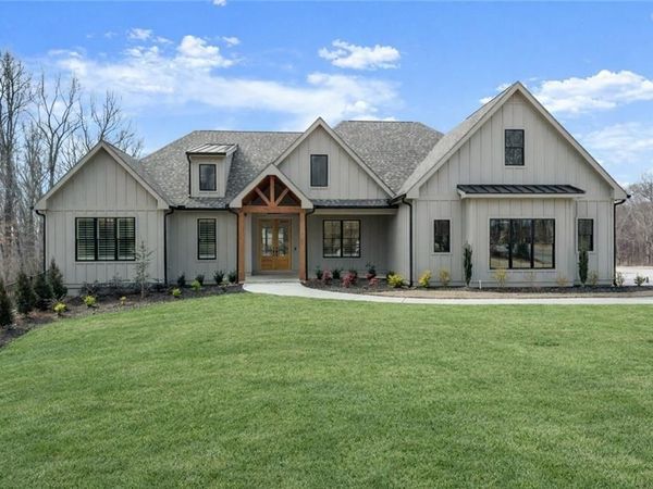 9224 Waldrip Road, Gainesville, GA 30506
