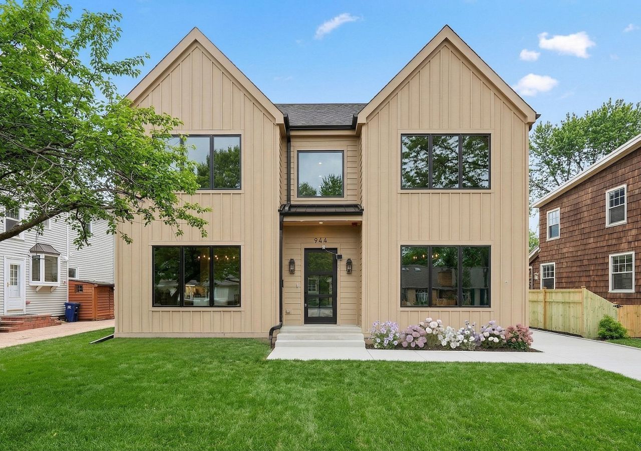 944 Rosemary Terrace, Deerfield, IL 60015