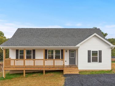 245 HOLLY HILL ST, BROADWAY, VA 22815