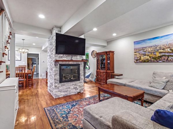 406 Superior Street, Saint Paul, MN 55102